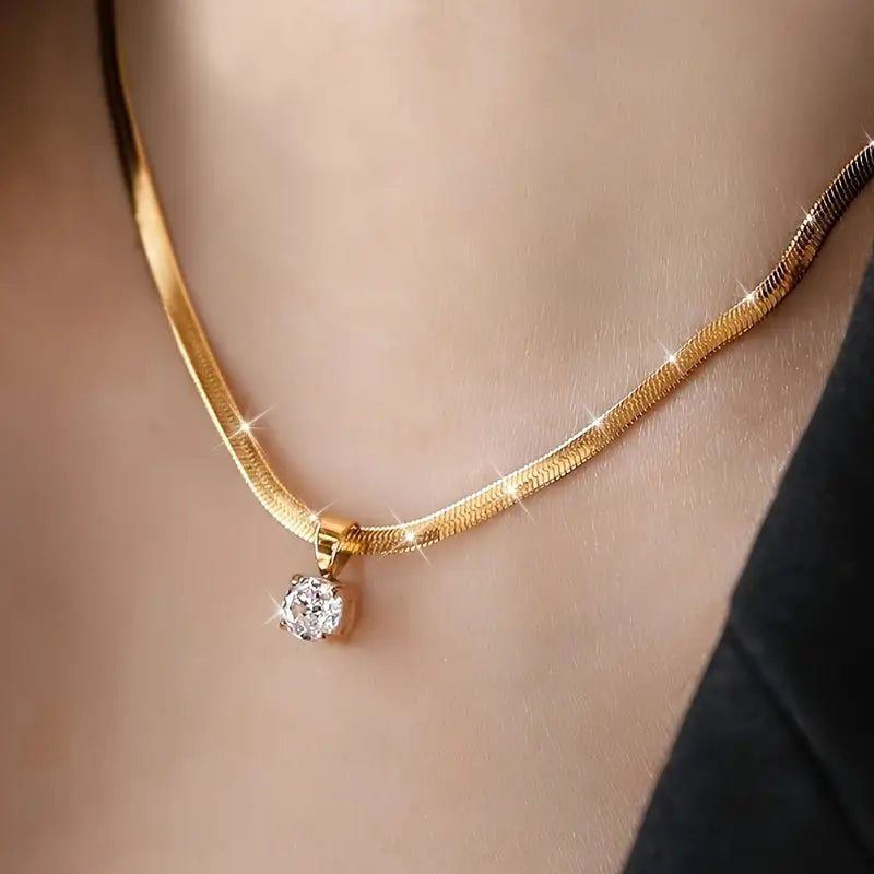 Elegante halsketting met hanger van strasssteentjes | Goud