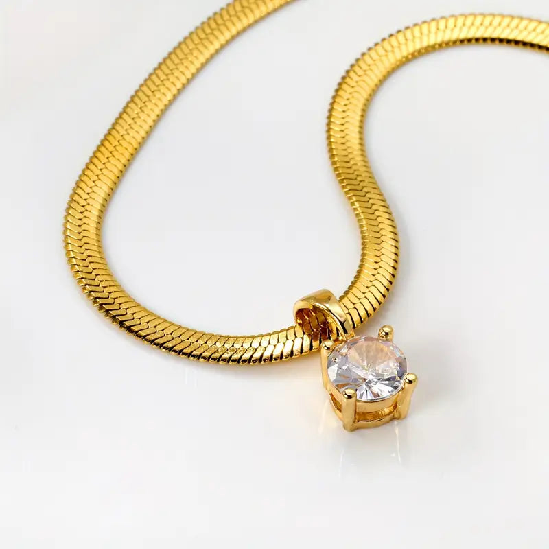 Elegante halsketting met hanger van strasssteentjes | Goud