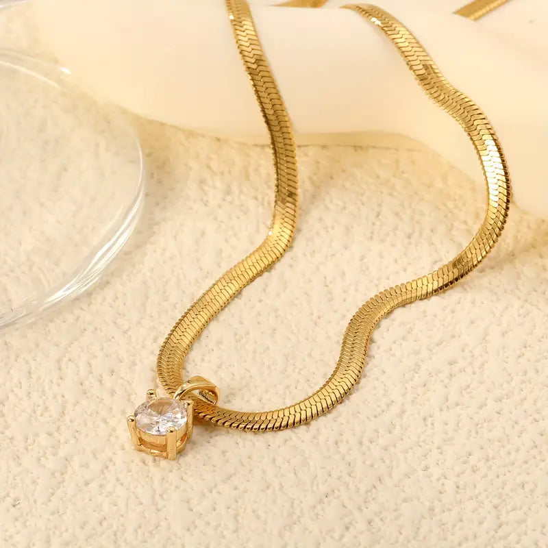 Elegante halsketting met hanger van strasssteentjes | Goud