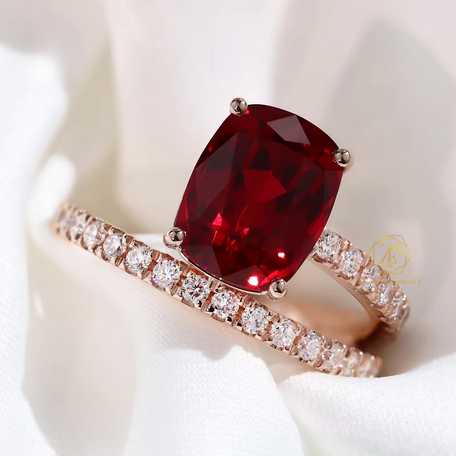 Moissanite ring met kussenslijpsel