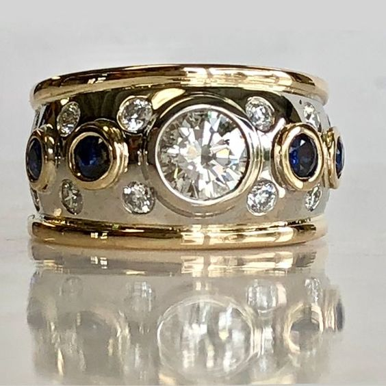 Vintage gouden ring met ingelegde zirkonia