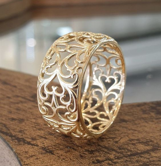 Vintage holle gouden klimopring