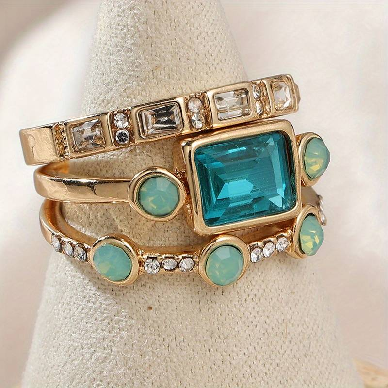 Vintage ringenset met blauwe kristallen