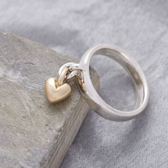 Vintage zilveren ring met hangend hartje