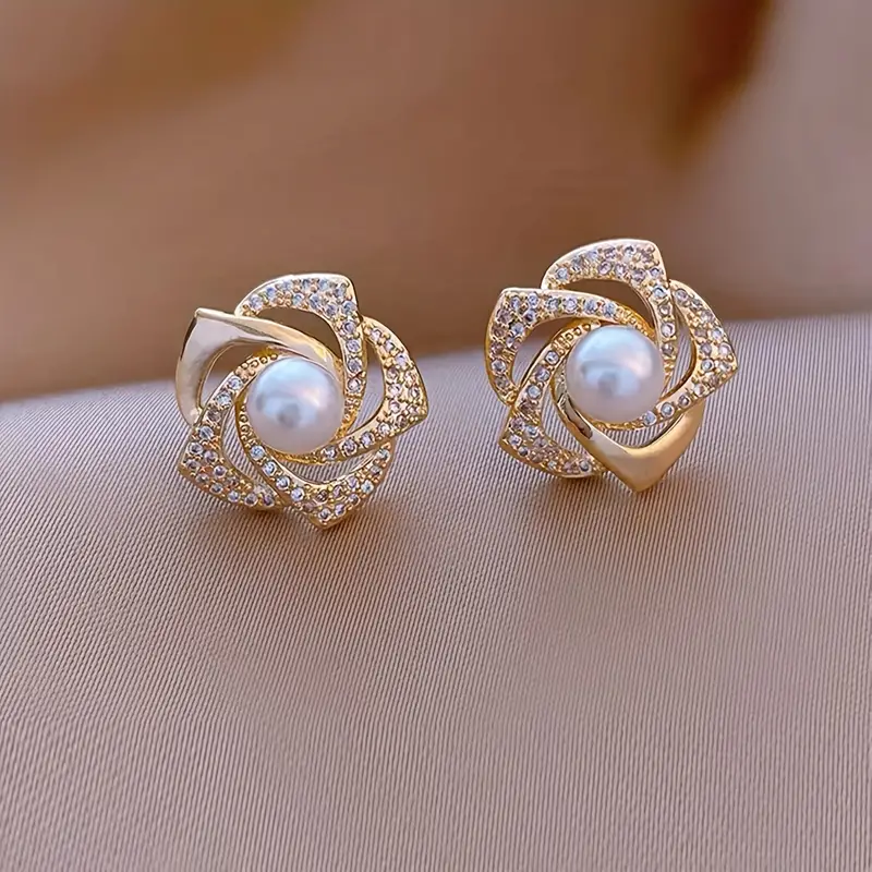 Elegante, heldere spiraalvormige pareloorbellen