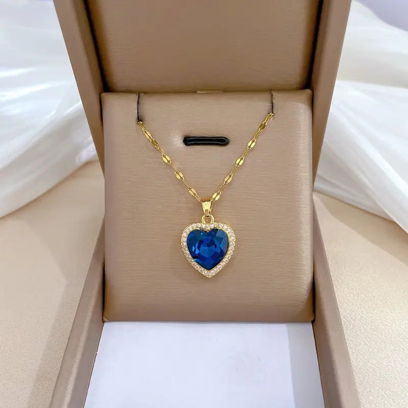 Jaselle Vireyne gouden ketting