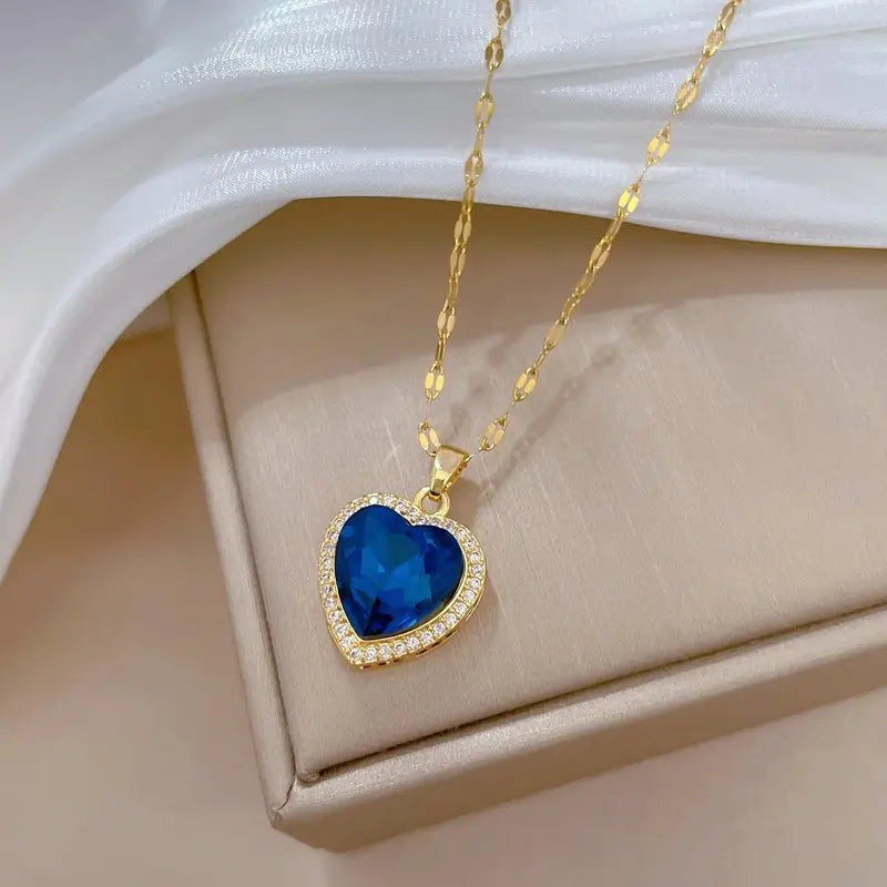 Jaselle Vireyne gouden ketting