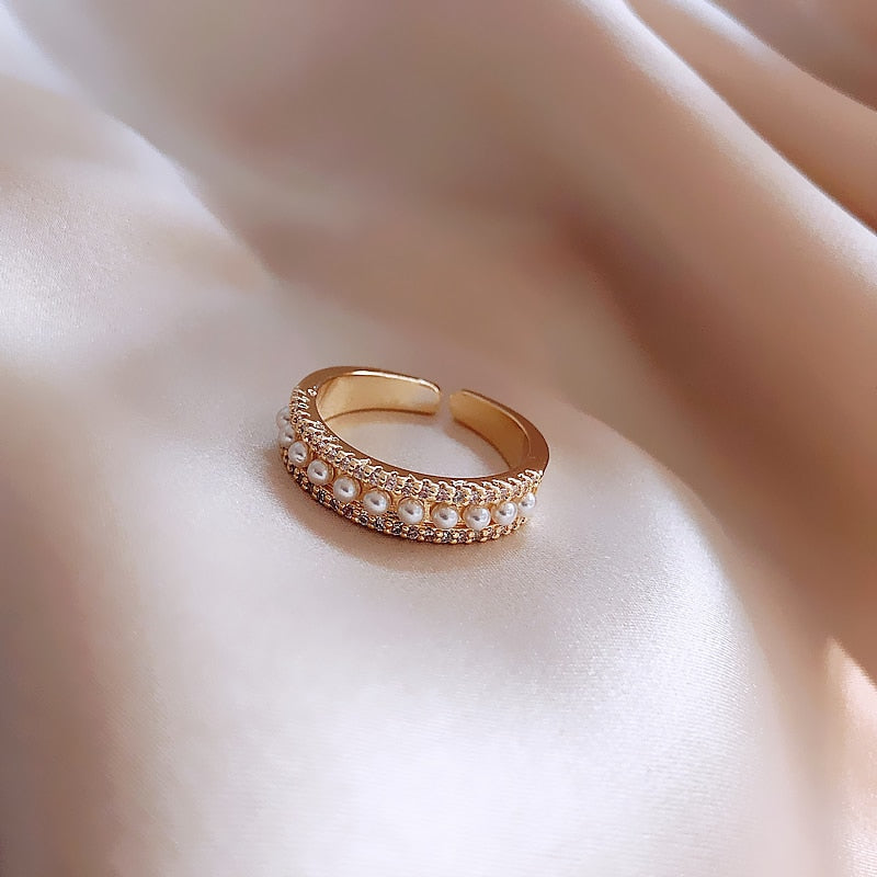 Luxe ring van goud en parels