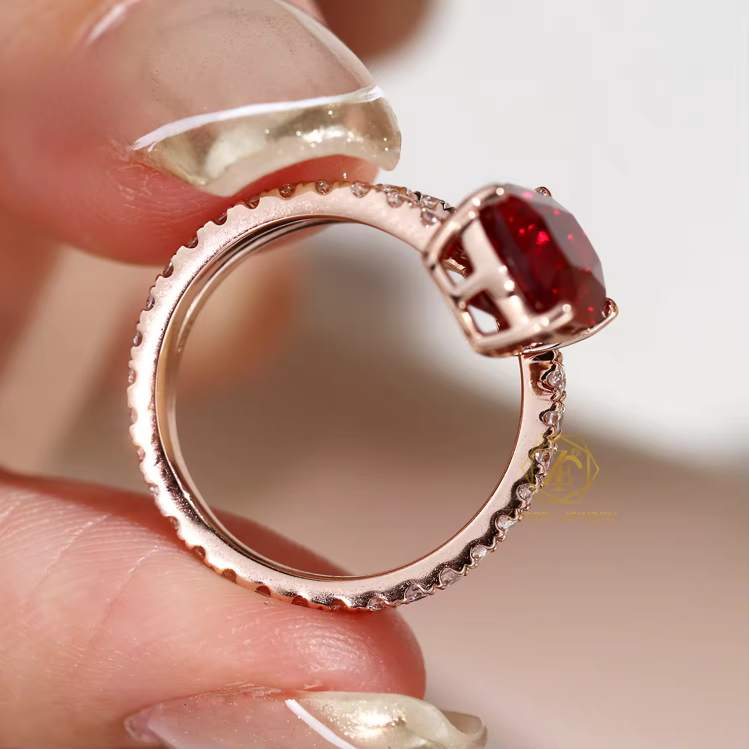 Moissanite ring met kussenslijpsel