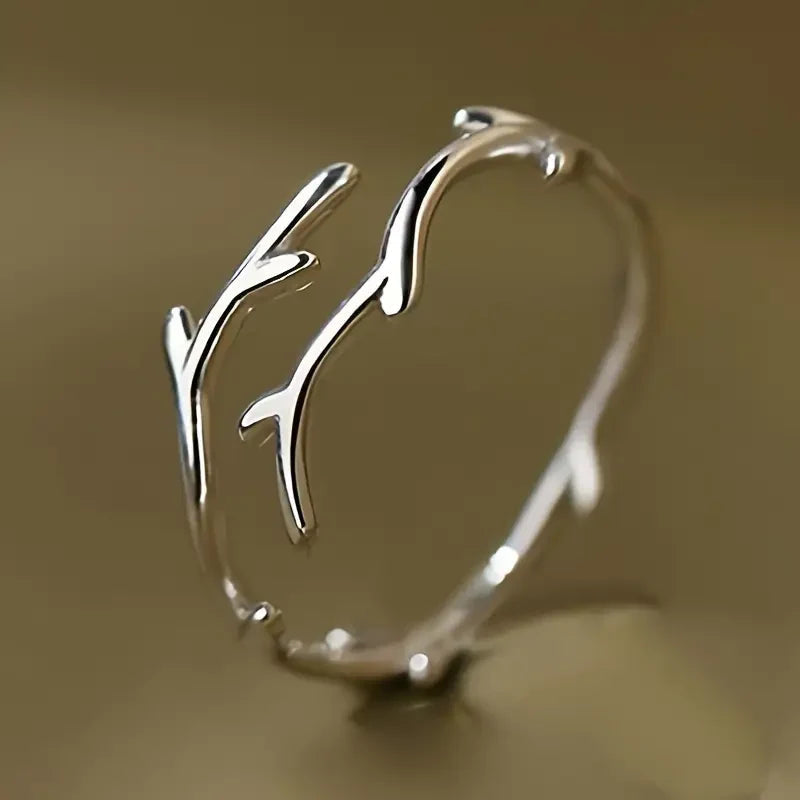 Ring met maanverlichte tak | Witgoud