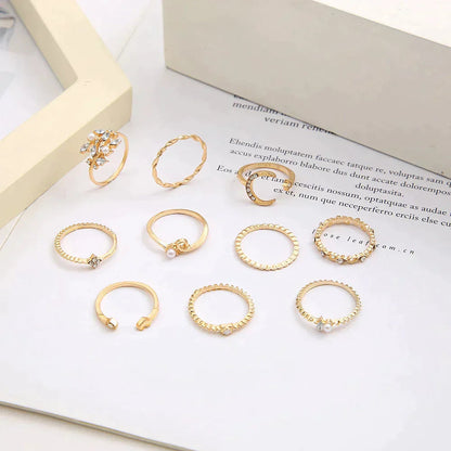 Set van 10 Boheemse ringen van zilver en goud.