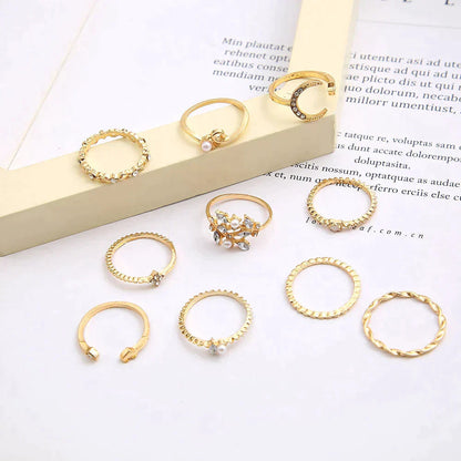 Set van 10 Boheemse ringen van zilver en goud.
