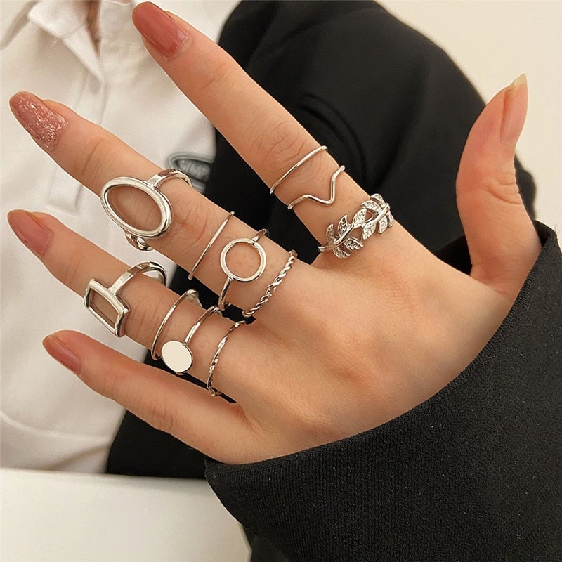 Verpakking van 11 vintage zilveren ringen