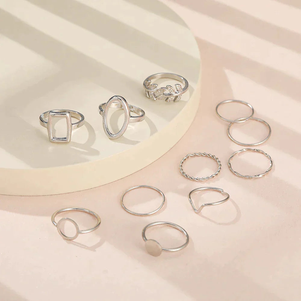 Verpakking van 11 vintage zilveren ringen