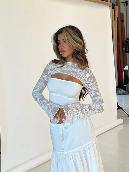 Top met Sierlijke Detailafwerking en Lange Mouwen