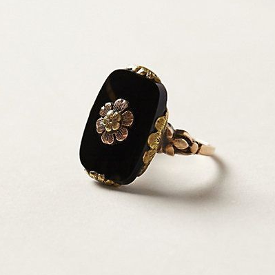 Vintage ring met zwarte steen