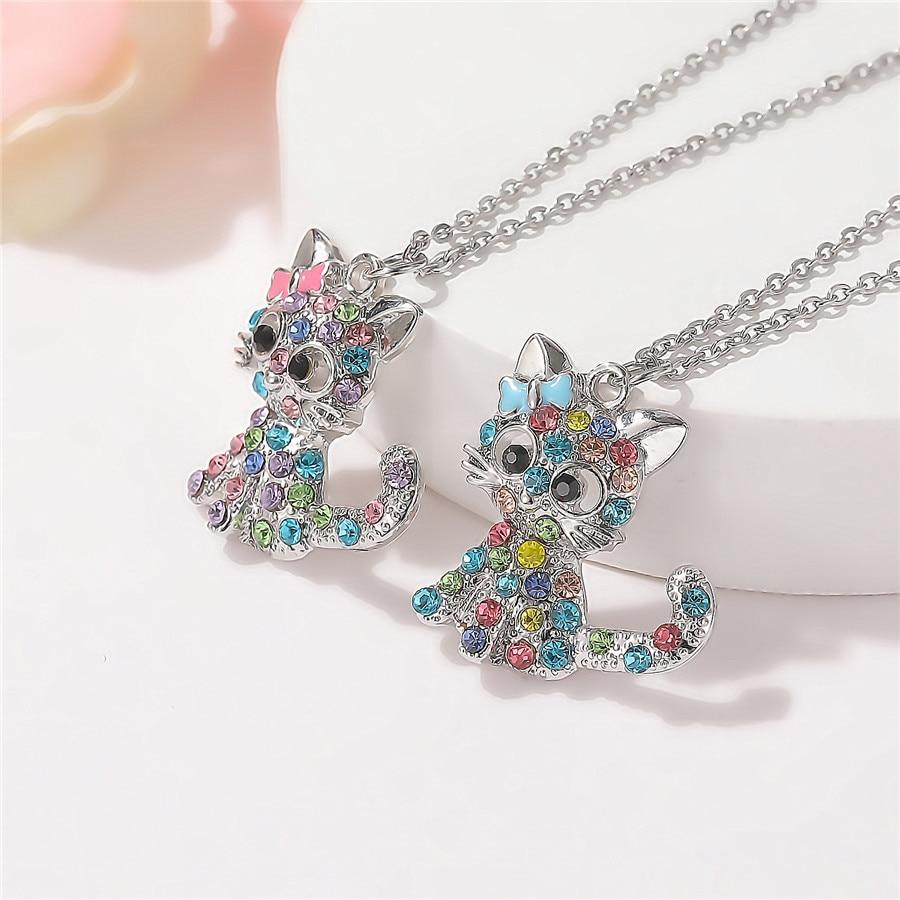 Zilveren ketting met babykatjes en gekleurde zirkonia
